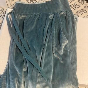 Blue sweatpants. Size:2X. Brand: Victoria Secret